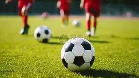 基恩直言：曼联球员实力不足，能否重返荣耀巅峰仍是未知数！