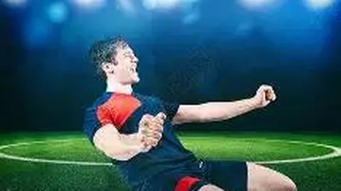 曼联新星阿马斯揭秘：努诺-门德斯或成足坛左翼翘楚，我正倾心效仿他的球场风采！